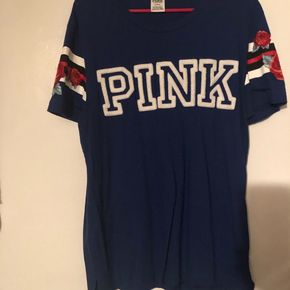 Victoria’s Secret Pink t shirt